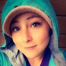 Ashley Peavey's Instagram, Twitter & Facebook