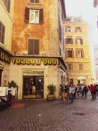 Established In 1946 La Casa Del Caffe Al Pantheon Tazza D Oro Is One Of The Most Popular And Prestigi Italy Coffee Chocolate Covered Coffee Beans Best Edibles