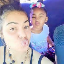 Tabitha Murray's Instagram, Twitter & Facebook