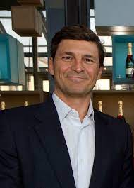 He recently purchased a new home in jupiter, composed of 6 bedrooms with a stunning view. David Faber Born March 10 1964 American Broadcast Business News Network Correspondent World Biographical Encyclopedia