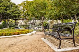 Find what to do today, this weekend, or in august. Schwarze Metallbank Beverly Gardens Park Fototapete Fototapeten Erholsame Einzelhaft Hof Myloview De