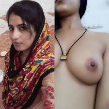 Indian-muslim-girl-showing-her-nude-body, Cute Nipples, Perfect Figure, HD  Pics ❤️❤️👇👇 | Scrolller