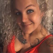 Carrie LeAndra Reeves