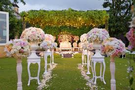 Berada di pusat kota, ternyata gedung tersebut bisa juga dijadikan untuk mengambil lokasi: Wedding Venue Yang Bagus Dan Keren Di Bandung Buat Yang Mau Merencanakan Pernikahan Blog Unik