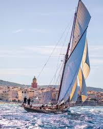 Epingle Par Lug 3 Sur Cutter Yacht 3 Saint Tropez Faire De La Voile Bateau A Voiles