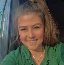 See the hole in the back of the Birds tongue? It is called a Glottis. It is  the opening of their airway (trachea). All birds have this, you just can't  see it