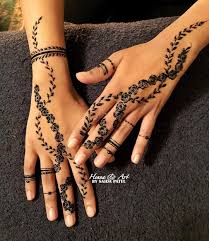 Henna Art S Instagram Photo 𝓢𝓲𝓼𝓽𝓮𝓻 𝓸𝓯 𝓪 𝓑𝓻𝓲𝓭𝓮 In 2020 Henna Art Henna Black Henna