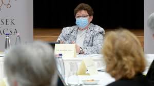 Jun 13, 2021 · müller cecília eldönthetné végre, hogy akkor most van járvány, vagy nincs járvány. Cecilia Miller The Epidemic Can Not Be Stopped The Peak Is Far From Over Onties Com