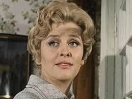 Frances Bennett's Instagram, Twitter & Facebook