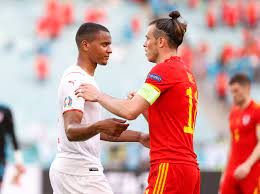 Akanji fifa 21 is 25 years old and has 2* skills and 3. Em 2021 Der Coiffeur Bei Xhaka Und Akanji