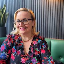 Karen O' Neill (@karenoneillcw)