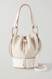 Large concealed carry handbag and purse for women designer ladies hobo bag faux leather with crossbody strap and gun holster 4.5 out of 5 stars 3,899 $40.99 $ 40. 20 Best Designer Handbags 2021 To Invest In Right Now Glamour Uk