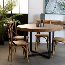 La table à manger nolan, associe un plateau en verre trempé à un pied chromé pour un effet élégant et design. Table A Manger Ronde Bois Recycle D120 Brisbane Tables A Manger Pier Import