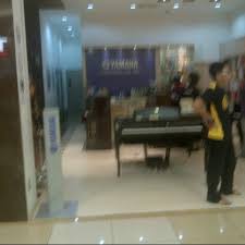 Торговый центр aeon taman maluri (около 11,1 км). Yamaha Music Aeon Cheras Selatan Shopping Centre