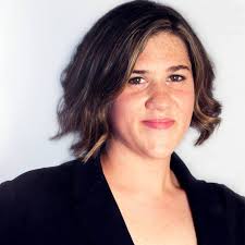 Miranda Perry- Apartment Specialist