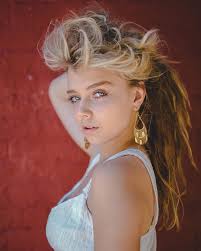 Karina Serna by Fabito Gomez Avelino