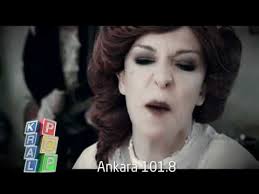 Model Pembe Mezarlik Orjinal Video Klip 2011 Mezarliklar Muzik Sarkilar