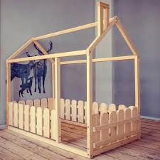 pat stil montessori pentru copii confecționat din lemn masiv din brad produs in romania diferite dimensiuni d lit au sol lit pour tout petits chambre enfant