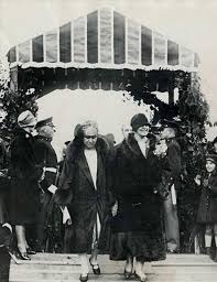 Queen Marie Of Romania Visits Seattle On November 4 1926 Historylink Org