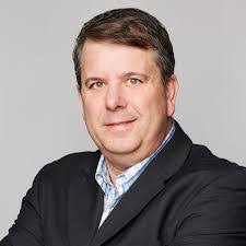 Chris Drake's Instagram, Twitter & Facebook