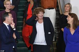 Ze belandde op plek 11 in onze top 20. Belgium S New Transgender Deputy Pm Is Attacked Online By Controversial Far Right Politician Daily Mail Online