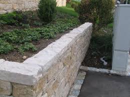 Die Vorteile Eines Systemmauerwerks In Jura Kalk Muschelkalk Oder Dolomit Natursteinblog Garten Landschaftsbau Natursteine Landschaftsbau