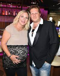 Posted by leichter schlaganfall durch stress; Jens Buchner Mit Mallorca Faneteria So Eine Schei Daniela Buchner Flippt Auf Facebook Aus News De