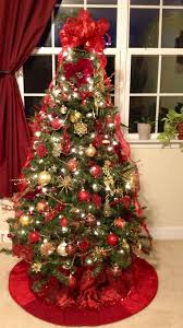 See more ideas about christmas decorations, red and gold christmas tree, gold christmas tree. Red And Gold Themed Christmas Tree Red And Gold Christmas Tree Gold Christmas Tree Decorations Christmas Tree Decorating Themes