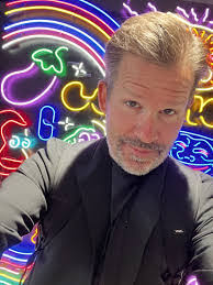 Robin Vetter's Instagram, Twitter & Facebook