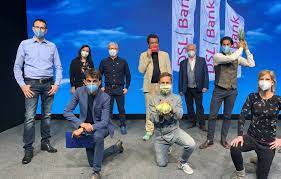 Keep the phone you love with zero cost to switch. Kaiserschote Begleitet Dankeschon Event Der Dsl Bank Kulinarisch Promedianews