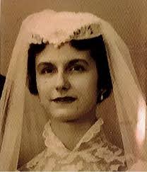 Lori Andrzejewski's Instagram, Twitter & Facebook