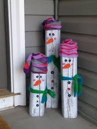 How To Make A Snowman Out Of Things Other Than Snow Coupons Com Snowman Crafts Diy Christmas Crafts Xmas Crafts