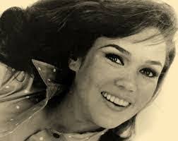 Latonya Mobley's Instagram, Twitter & Facebook