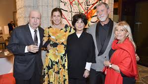 How much is nancy sinatra sr worth? Frank Sinatra S Daughters Not Expected At Barbara S Services