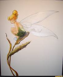 Hadas volando alrededor de la ilustración de la casa de setas. Found On Ifunny Hadas Hermosas Hadas Tinkerbell Hadas