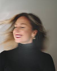 Rebecca Muir's Instagram, Twitter & Facebook