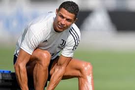 Every country, 5 girls you can vote on each video! Ronaldo Limited In Portugal Camp By Foot Infection
