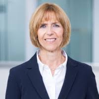 Andrea Gott's Instagram, Twitter & Facebook