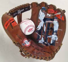 Build the best custom baseball batting gloves with personalized sizing, color & style. Custom Baseball Art For A Detroit Tigers Fan On Vintage Glove Sean Kane Baseball Art Painted Gloves