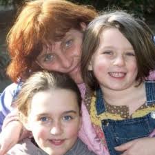 Fundraiser by Molly Phelps : Save our mums home!!