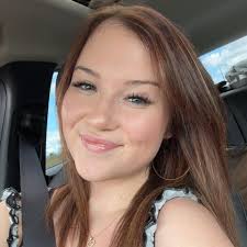 Hairstylist Marie-Ève