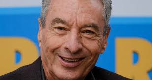 FOTO: Con 80 años de edad, César Costa impacta a las redes sociales por su  físico | SinEmbargo MX