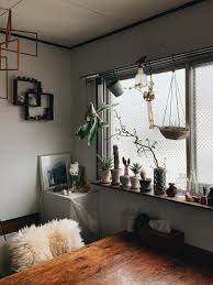 私と部屋 vol 8 意匠を凝らしたワンルーム 素材と緑に包まれる生活 ー守屋史世さん ginza 東京発信の最新ファッション カルチャー情報 lifestyle インテリア インテリア 家具 インテリア スタイル