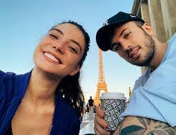 Ao contrário de vários casais que terminaram as relações, como oceana basílio e josé fidalgo ou mia rose e miguel cristovinho, o cantor e a atriz fortaleceram os laços. Carolina Carvalho Revela A Alcunha Que Deu A David Carreira Holofote