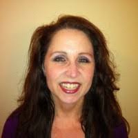 Stacy Aragon's Instagram, Twitter & Facebook