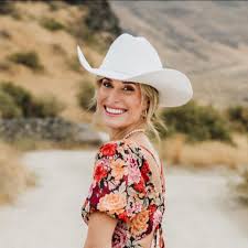 Jennifer Scott (@akjenscott) • Facebook