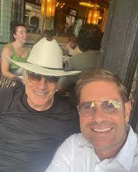 The two amigos in Paris: Gérald K (moi, Jerry Kroll) and Gérald K (TV  Doctor “extraordinaire”