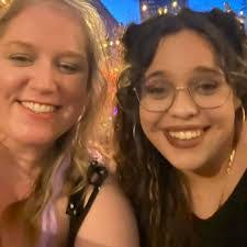 Drew Nixon's Instagram, Twitter & Facebook