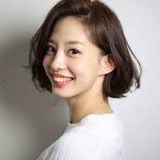 面長カバー サイドボリュームで叶えるイイ女系 トライアングルボブ 美的 com 面長 ヘアスタイル 髪型 髪型 ボブ 40代