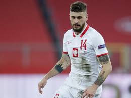 Mateusz klich is a midfielder who have played in 28 matches and scored 3 goals in the 2020/2021 season of premier league in england. Fgcwwcod38lzfm
